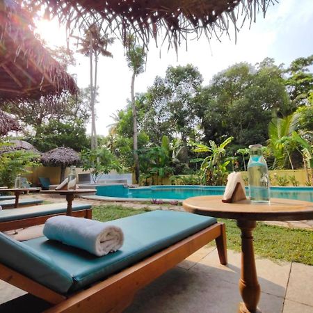 Marari Beach Bungalow Resort Alleppey Mararikulam Exterior photo