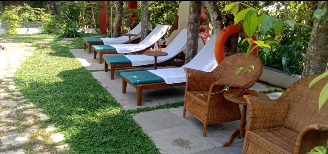 Marari Beach Bungalow Resort Alleppey Mararikulam Exterior photo